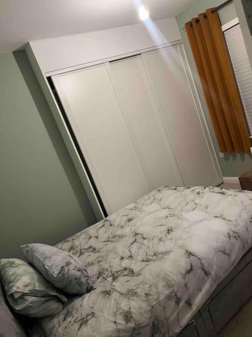Holiday home Darlington Away From *